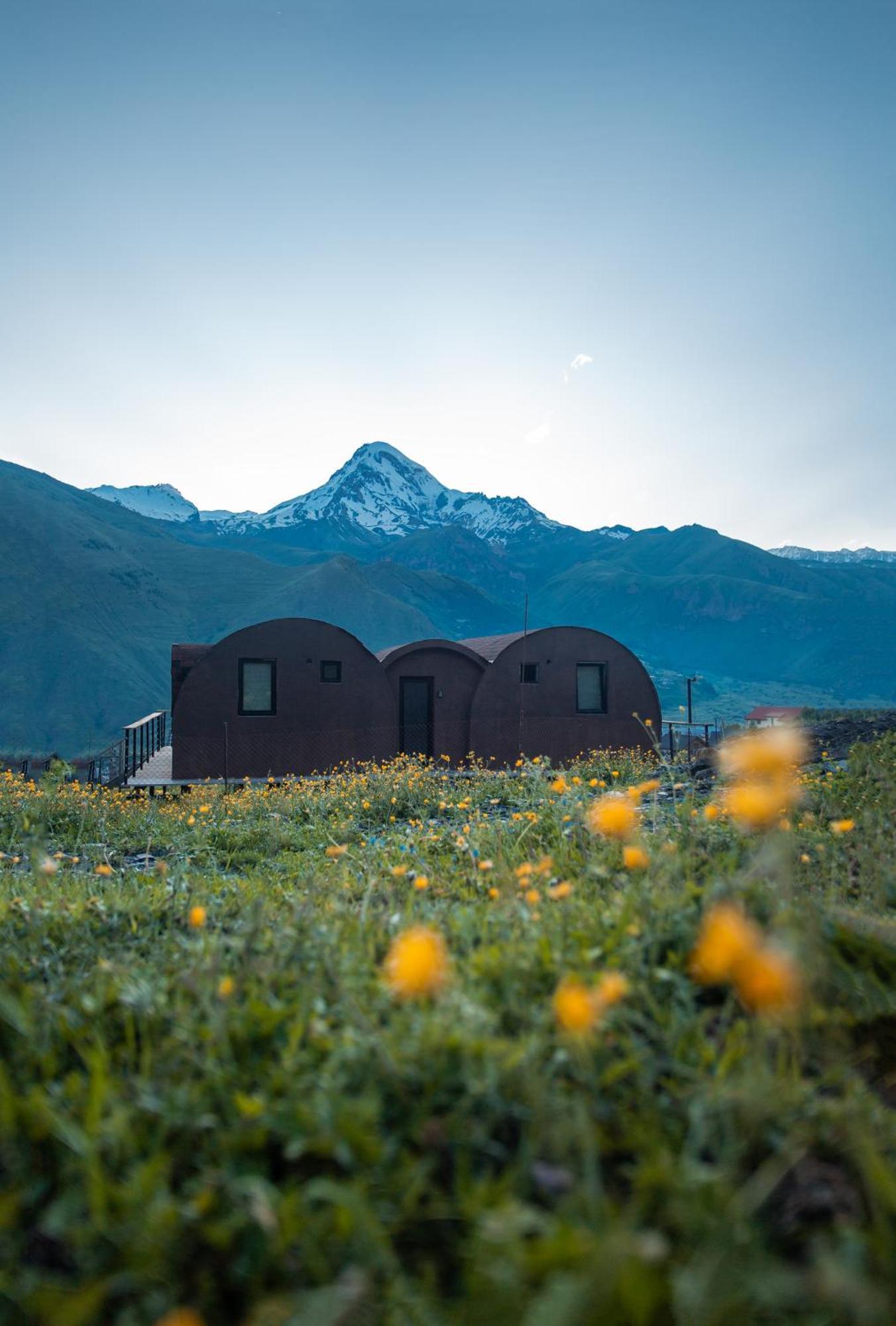 Kazbegi Glamping Hotel ภายนอก รูปภาพ